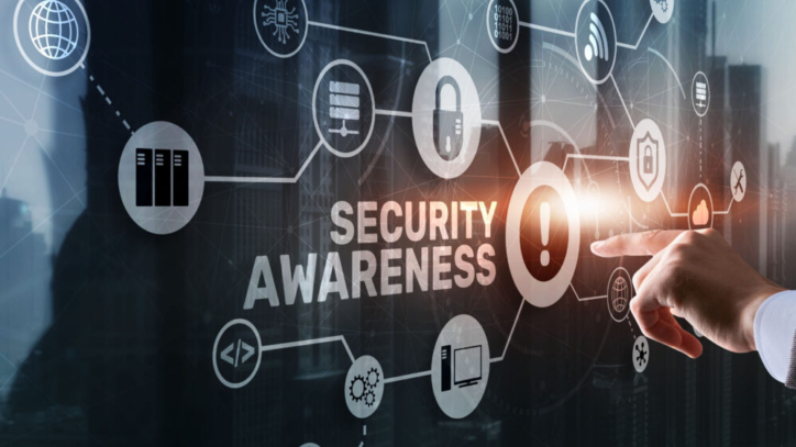 KnowBe4 erweitert Sicherheitstraining um Vishing-Simulationen gegen Voice-Phishing und KI-Stimmklone